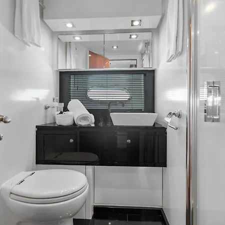 Palumba Bateau-hôtel *